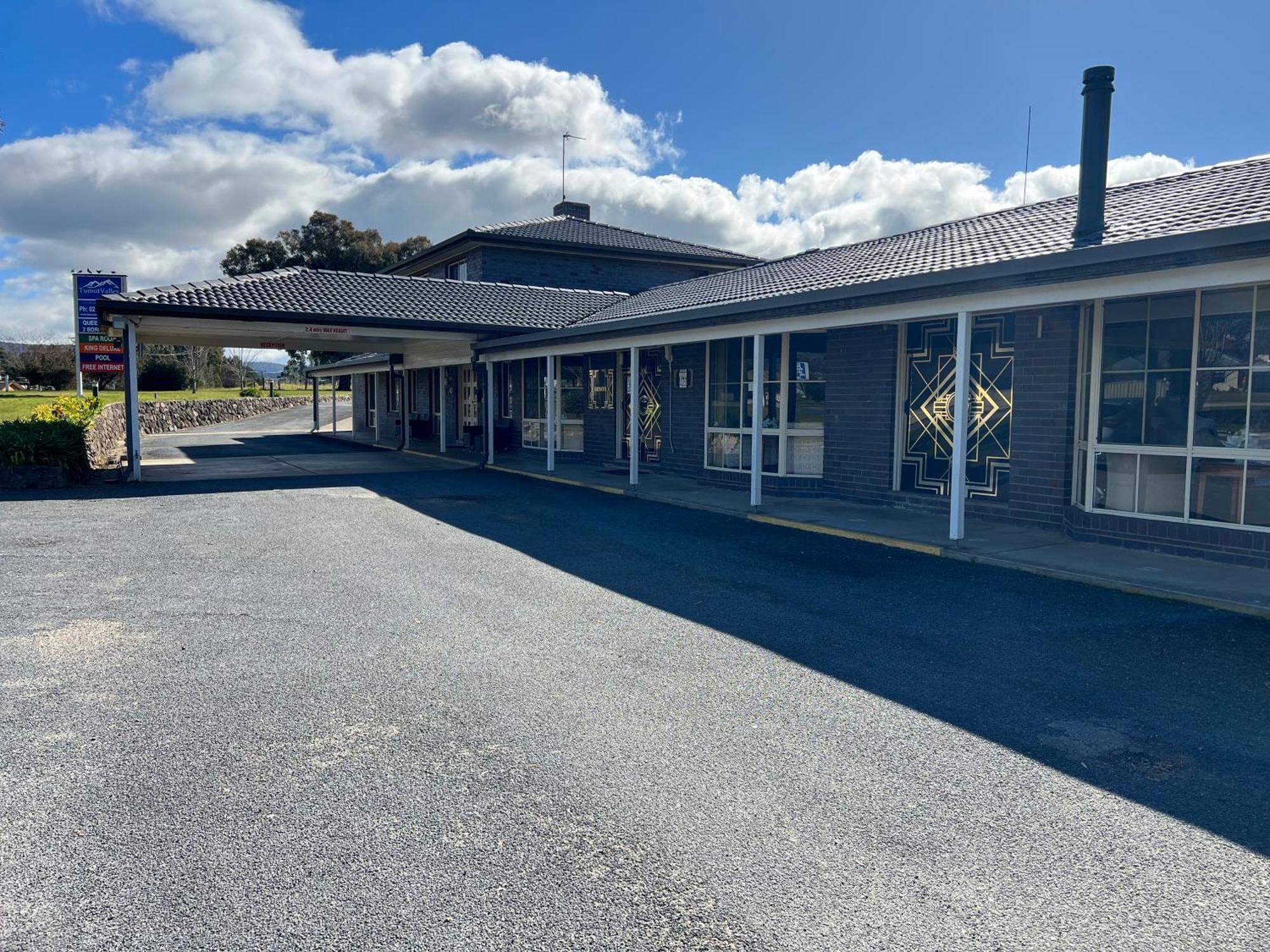 Tumut Valley Motel Eksteriør bilde