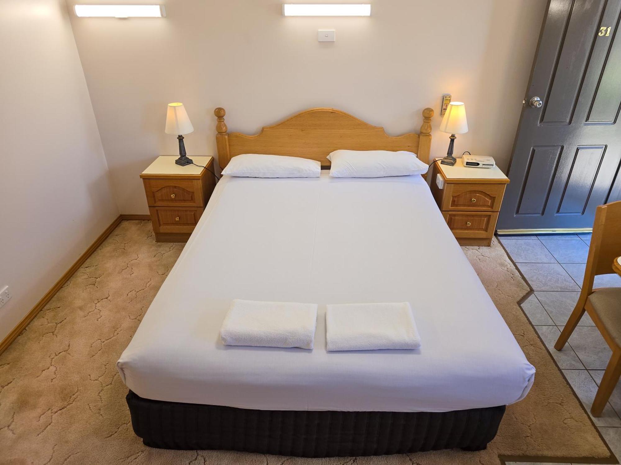 Tumut Valley Motel Pet Friendly Eksteriør bilde
