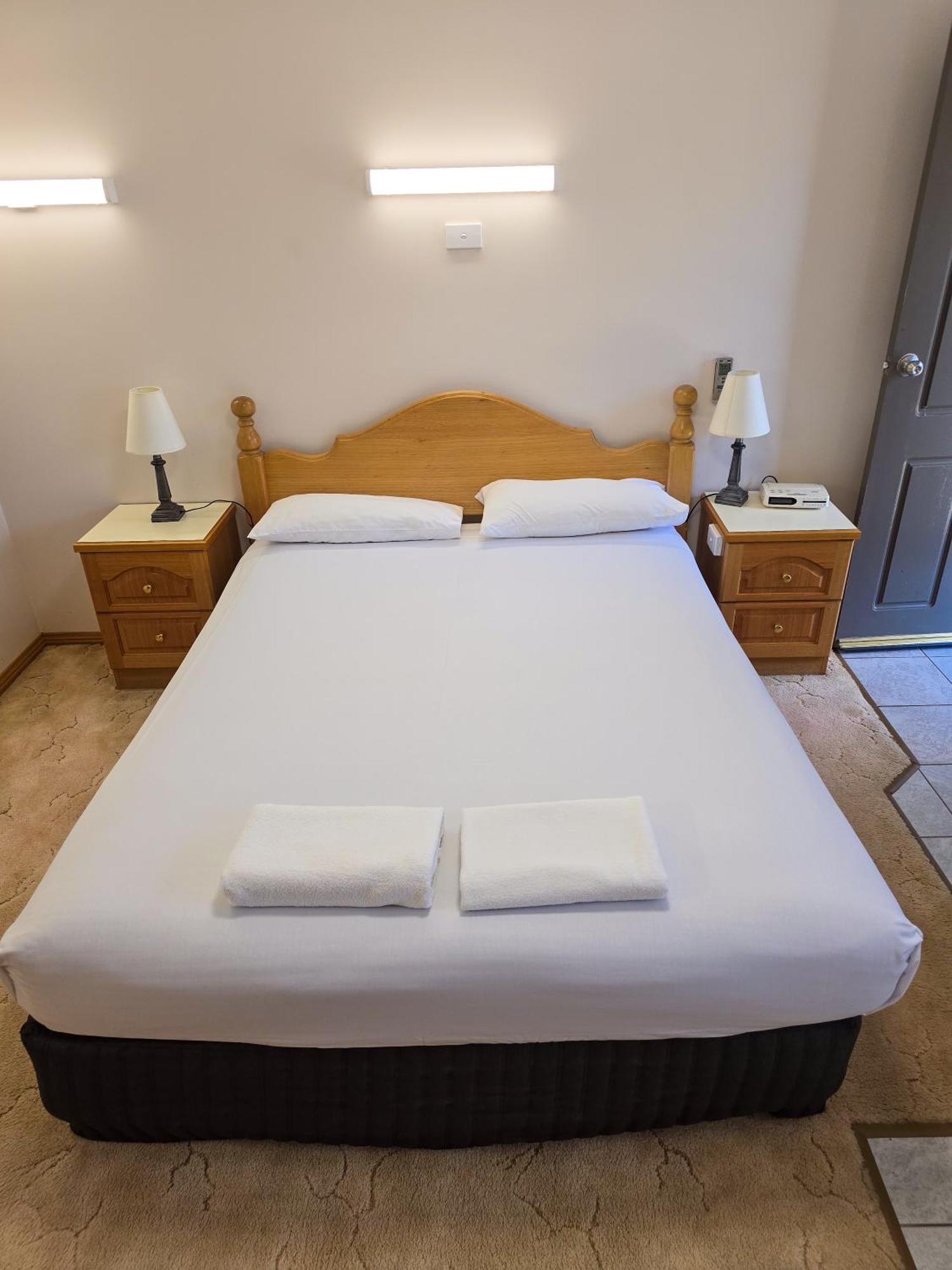 Tumut Valley Motel Pet Friendly Eksteriør bilde