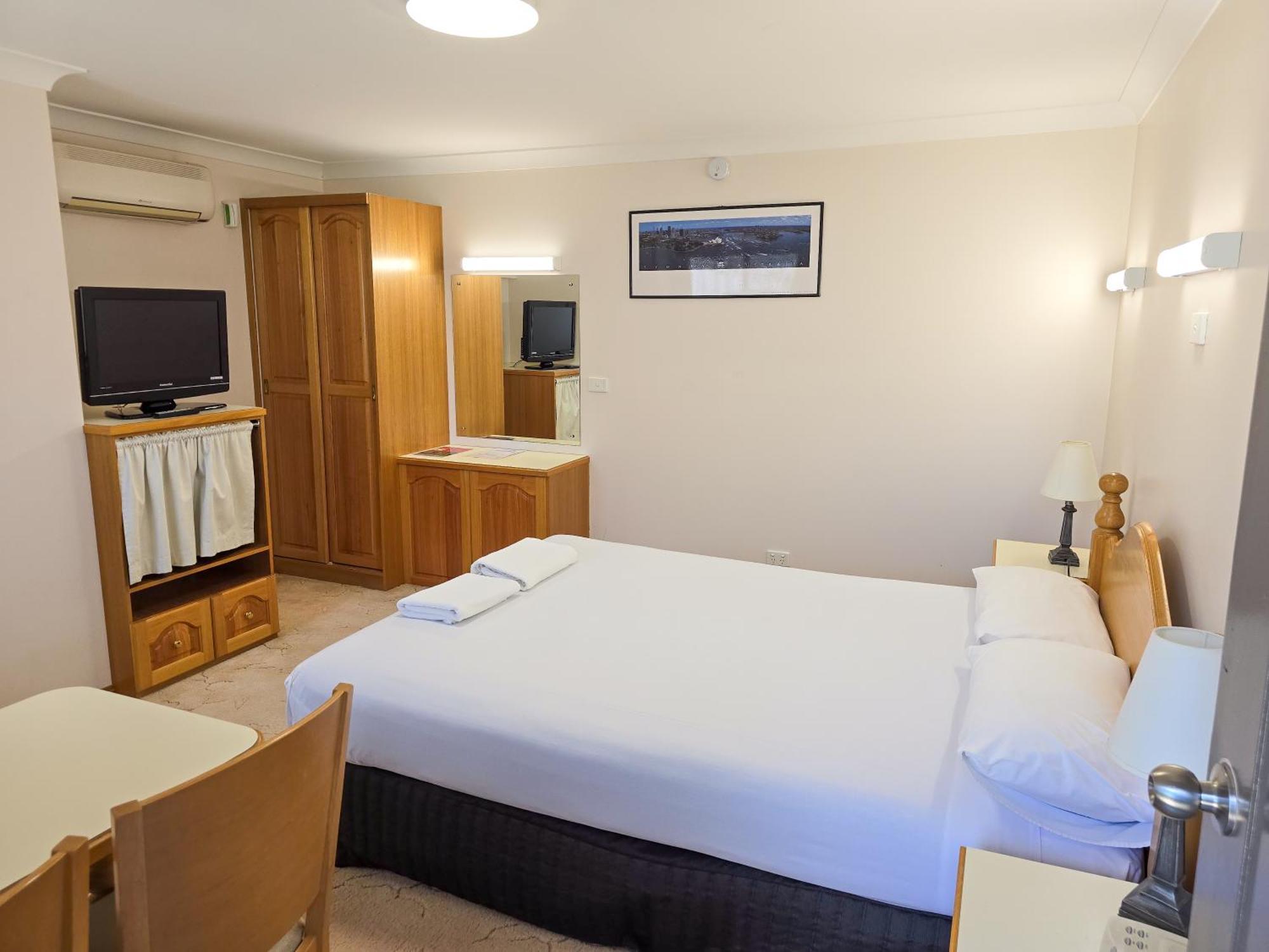 Tumut Valley Motel Pet Friendly Eksteriør bilde